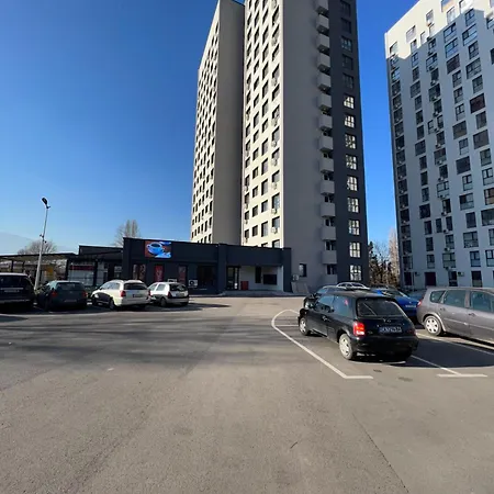 Mountain View 1 + Parking Apartment